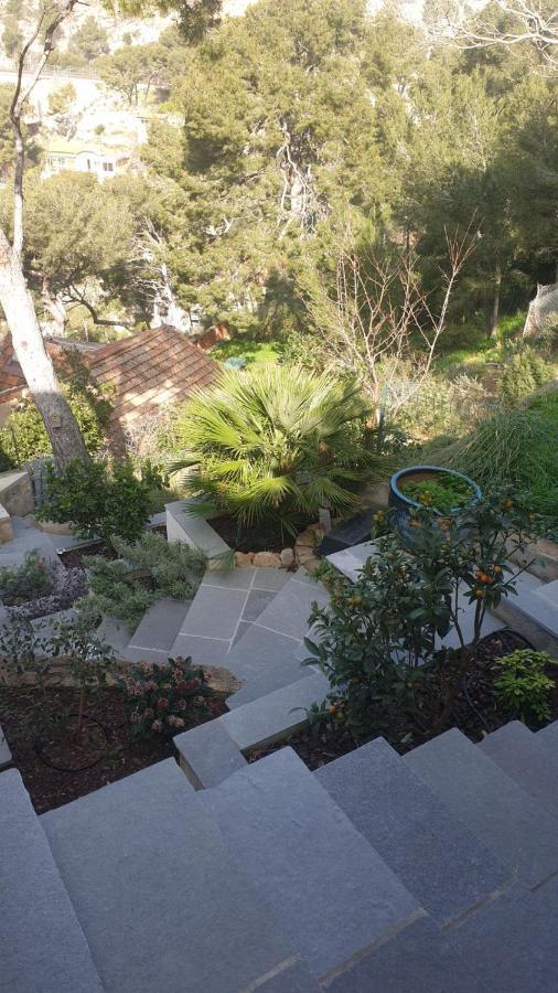 Les Terrasses Des Anthenors Bed & Breakfast Ensues-la-Redonne Exterior photo