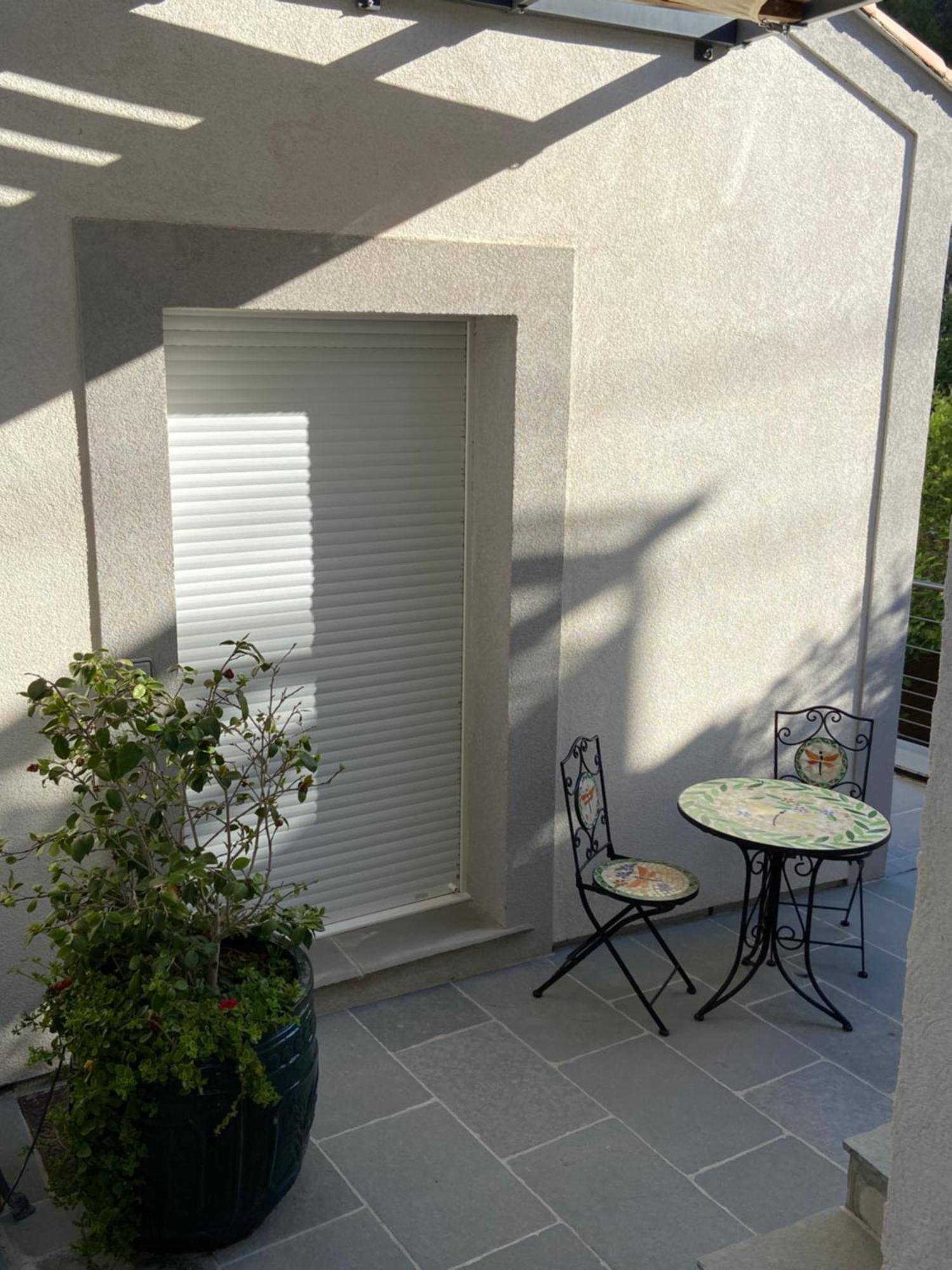 Les Terrasses Des Anthenors Bed & Breakfast Ensues-la-Redonne Exterior photo